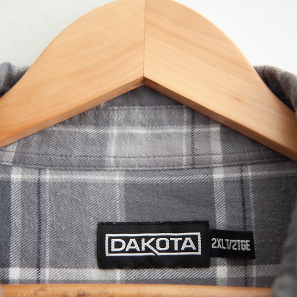DAKOTA | GREY PLAID - Picture 3 of 3